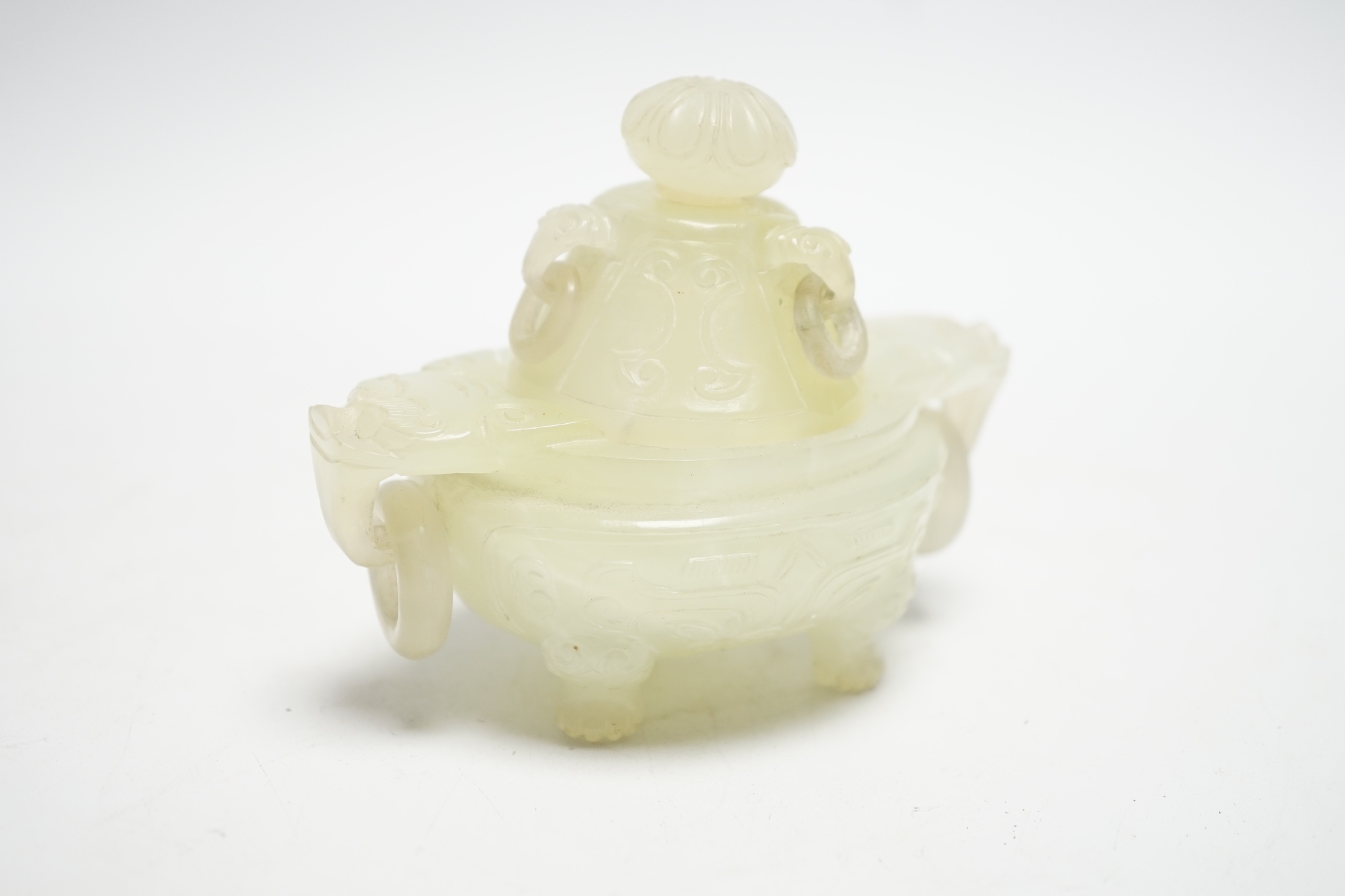 A Chinese carved Bowenite censer and cover, 8cm high